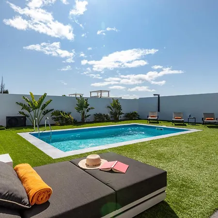 Natalia Playa Blanca